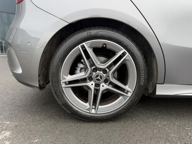 MERCEDES-BENZ Classe A 180 AMG Line  