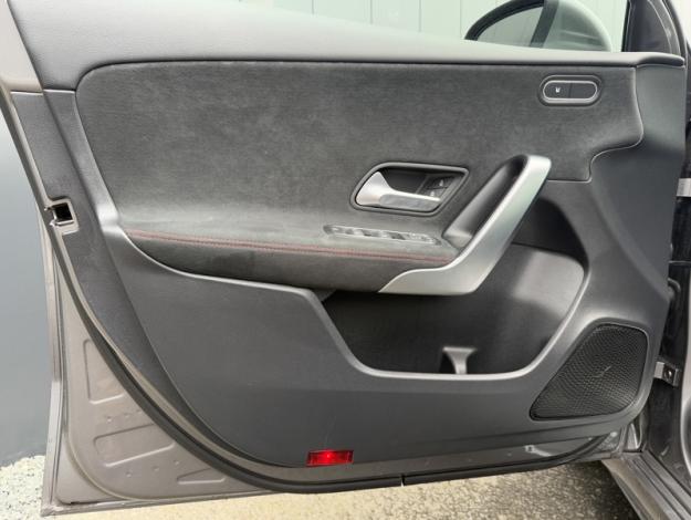 MERCEDES-BENZ Classe A 180 AMG Line  