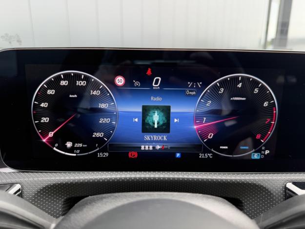MERCEDES-BENZ Classe A 180 AMG Line  