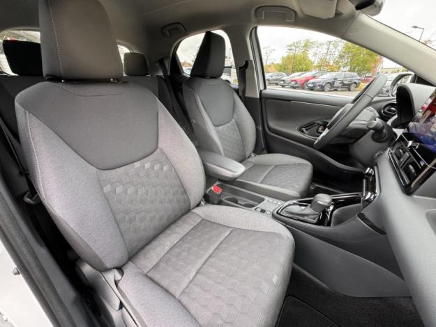 TOYOTA Yaris Hybride Hybride 116h Design  YARIS HYBRIDE MC24 116H DESIGN PACK COURTOISIE