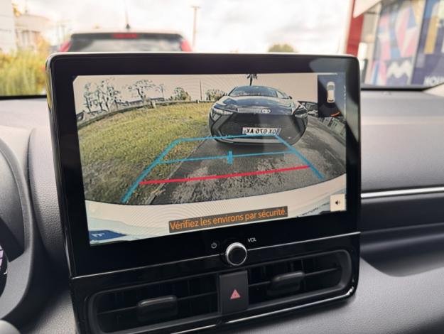 TOYOTA Yaris Hybride Hybride 116h Design  YARIS HYBRIDE MC24 116H DESIGN PACK COURTOISIE