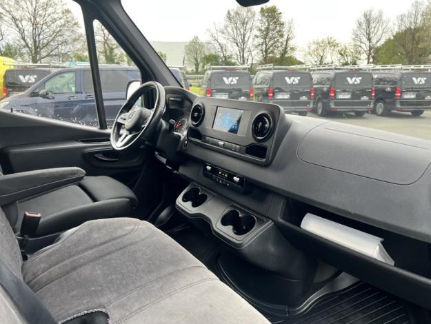 MERCEDES-BENZ Sprinter 214 FG 33 PRO TRACTION  