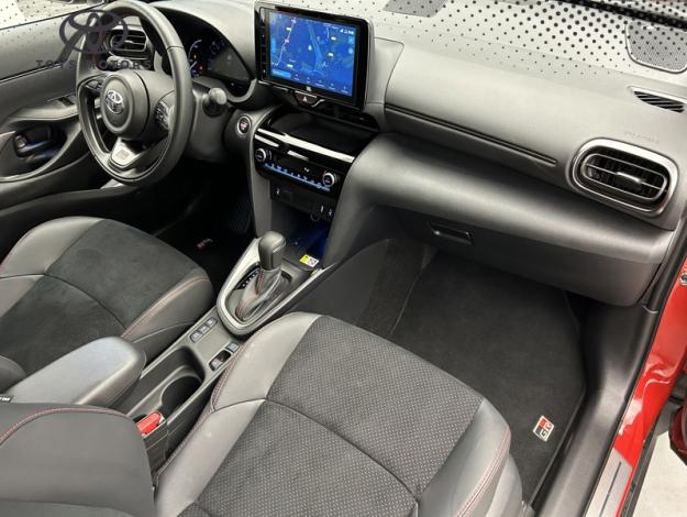 TOYOTA Yaris Cross Hybride 1.5 HYBRID 116H GR SPORT AUTO  