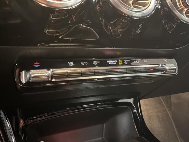 MERCEDES-BENZ Classe A 180 d AMG Line AMG Line 