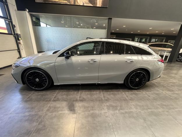 MERCEDES-BENZ CLA 180 Shooting Brake  