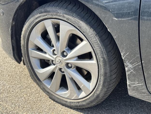 TOYOTA Auris Hybride 136h Style  1.8 136 ch 