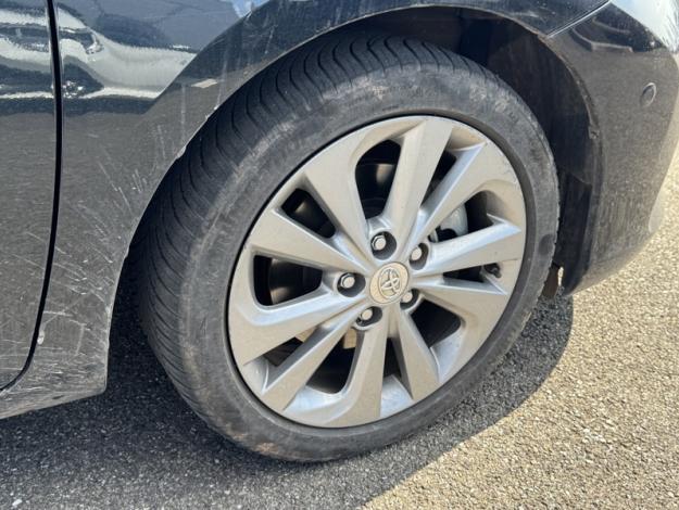 TOYOTA Auris Hybride 136h Style  1.8 136 ch 