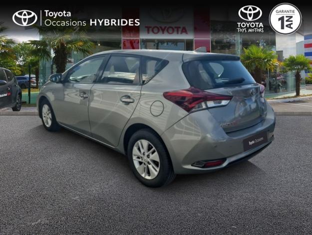 TOYOTA Auris Hybride 136h Tendance Business  