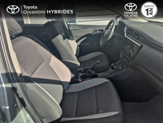 TOYOTA Auris Hybride 136h Tendance Business  