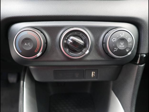 TOYOTA Yaris 70 VVT-i Design  YARIS NG 70 VVT I DESIGN MY22
