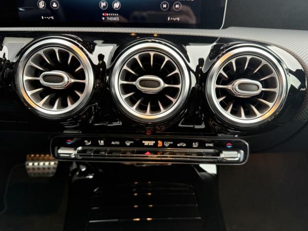 MERCEDES-BENZ Classe A 200 d AMG Line  