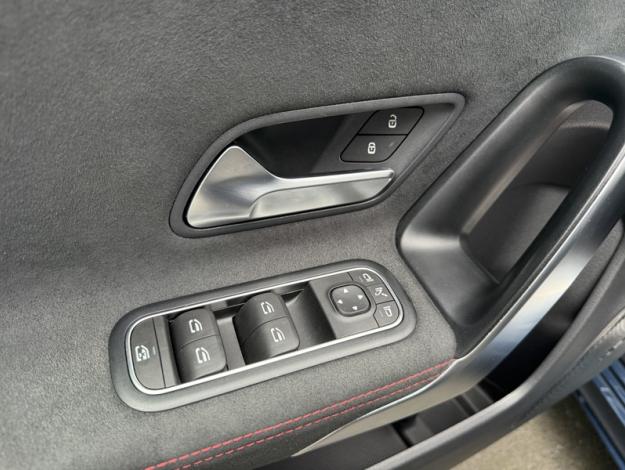 MERCEDES-BENZ Classe A 200 d AMG Line  