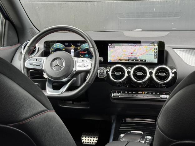 MERCEDES-BENZ GLA 250 e AMG Line  