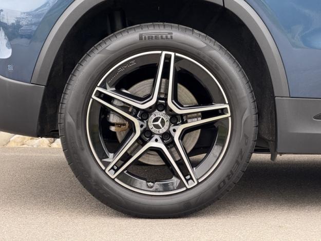 MERCEDES-BENZ GLA 250 e AMG Line  