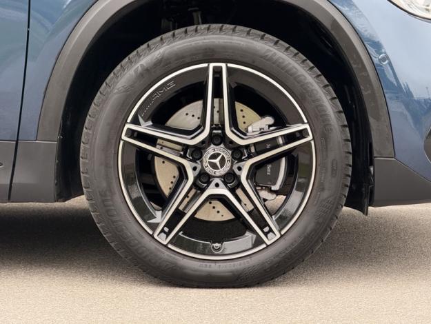 MERCEDES-BENZ GLA 250 e AMG Line  
