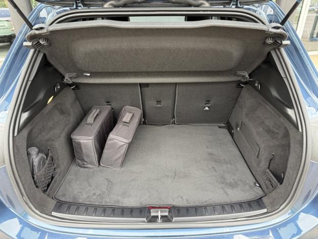 MERCEDES-BENZ GLA 250 e AMG Line  