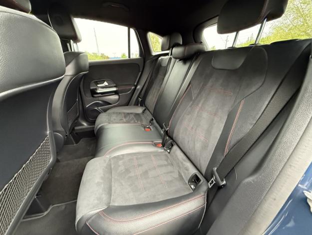 MERCEDES-BENZ GLA 250 e AMG Line  