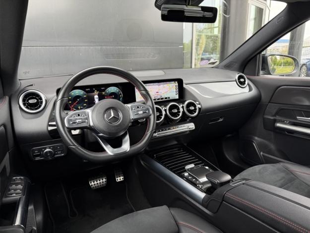 MERCEDES-BENZ GLA 250 e AMG Line  