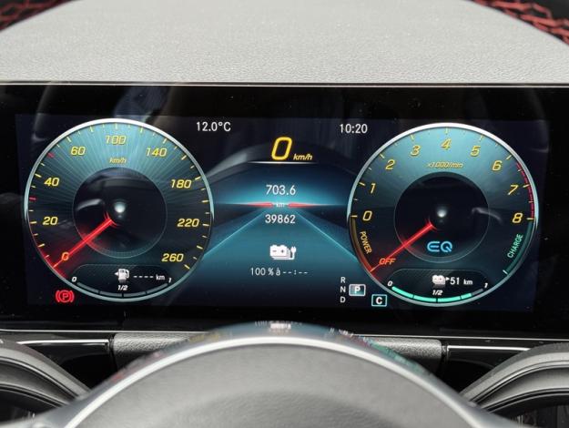 MERCEDES-BENZ GLA 250 e AMG Line  