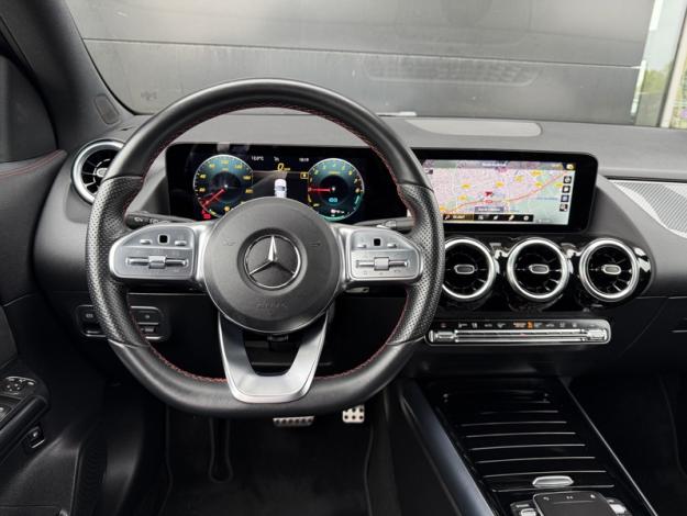MERCEDES-BENZ GLA 250 e AMG Line  