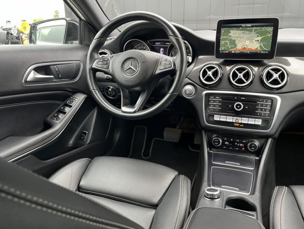 MERCEDES-BENZ GLA 220 d Starlight Edition  Classe GLA/ X156 GLA 220 d Starlight Edition