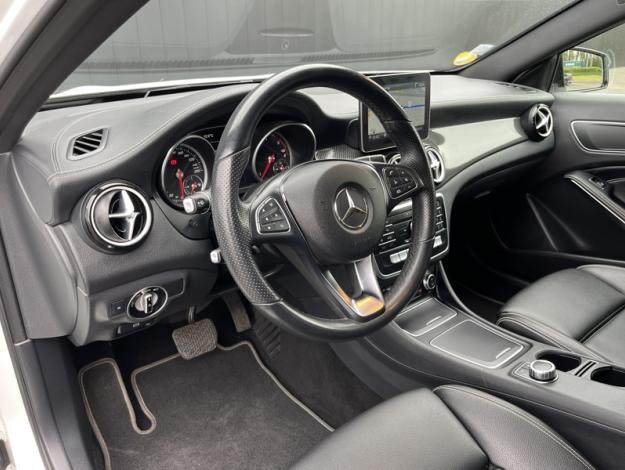 MERCEDES-BENZ GLA 220 d Starlight Edition  Classe GLA/ X156 GLA 220 d Starlight Edition
