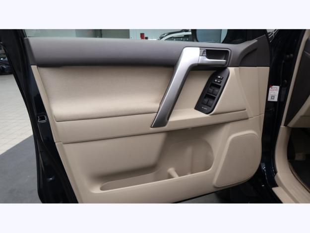TOYOTA Land Cruiser 177 D-4D Légende 7 places BVM MY20  