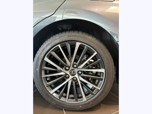 LEXUS ES 300H LUXE  ES 300H HYBRIDE MC LUXE MY23