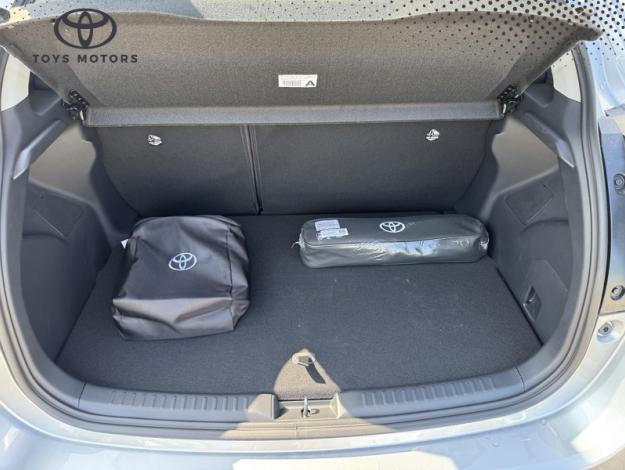 TOYOTA Yaris Hybride Hybride 116h Design  YARIS HYBRIDE 116H DESIGN PACK VD MY25