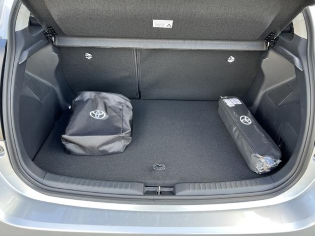 TOYOTA Yaris Hybride Hybride 116h Design  YARIS HYBRIDE 116H DESIGN PACK VD MY25
