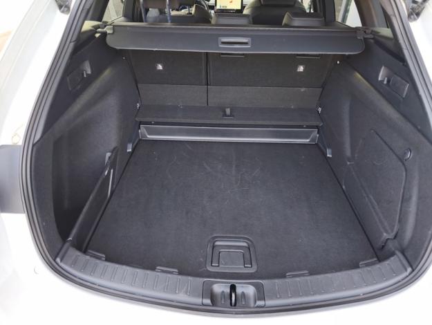 TOYOTA Corolla Touring Sports Hybride 196h Design   