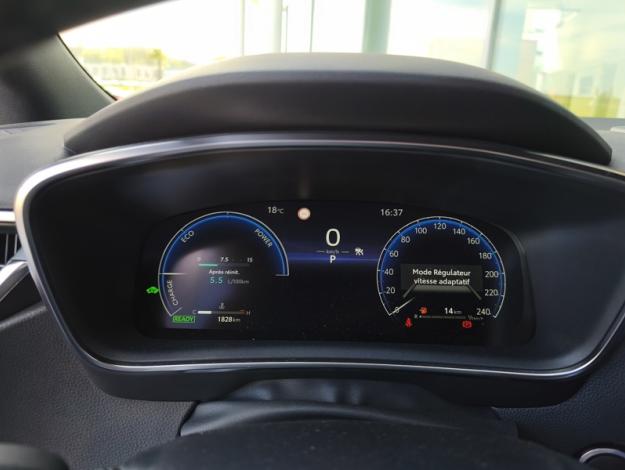 TOYOTA Corolla Touring Sports Hybride 196h Design   