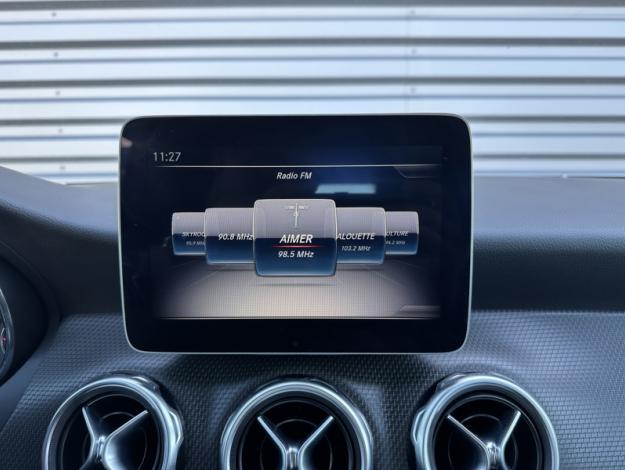 MERCEDES-BENZ GLA 180 Inspiration  