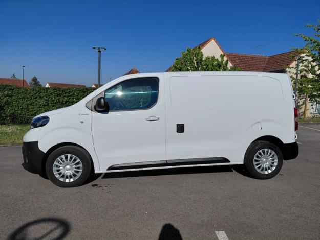 TOYOTA Proace 2.0 D MEDIUM 140 D-4D BUSINESS  