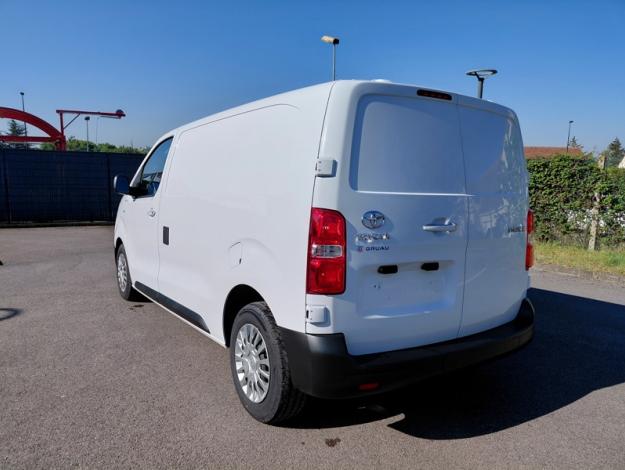 TOYOTA Proace 2.0 D MEDIUM 140 D-4D BUSINESS  