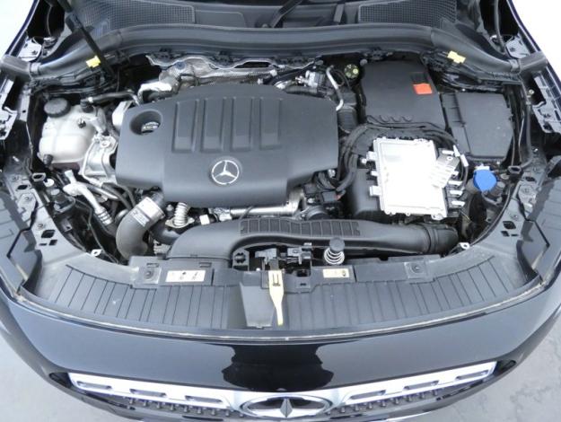 MERCEDES-BENZ GLA 200 d  Business Line Pack Progressive 