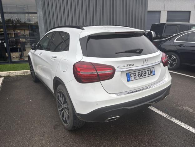 MERCEDES-BENZ GLA 200 Intuition  