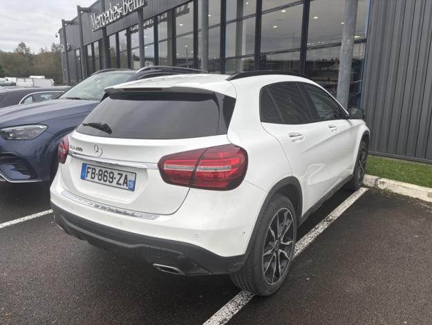 MERCEDES-BENZ GLA 200 Intuition  