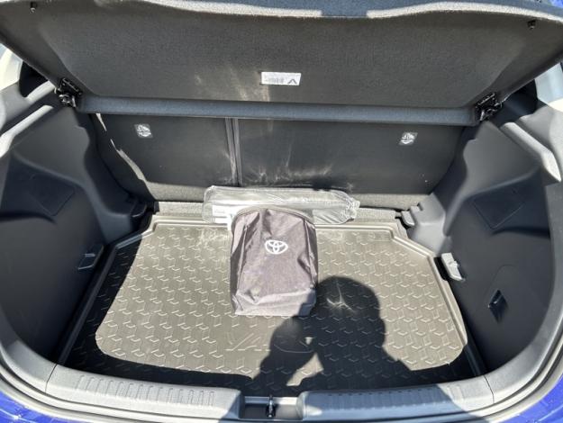 TOYOTA Yaris Hybride Hybride 116h Design  