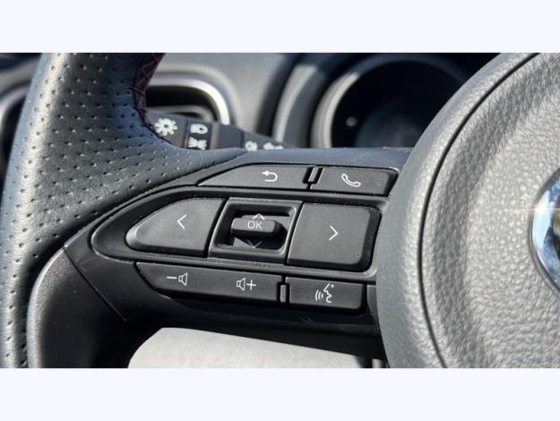 TOYOTA Yaris Hybride 116h GR SPORT MY22  