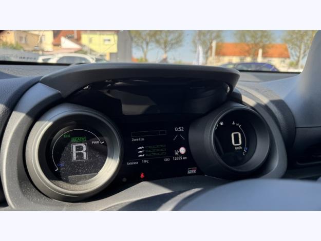 TOYOTA Yaris Hybride 116h GR SPORT MY22  