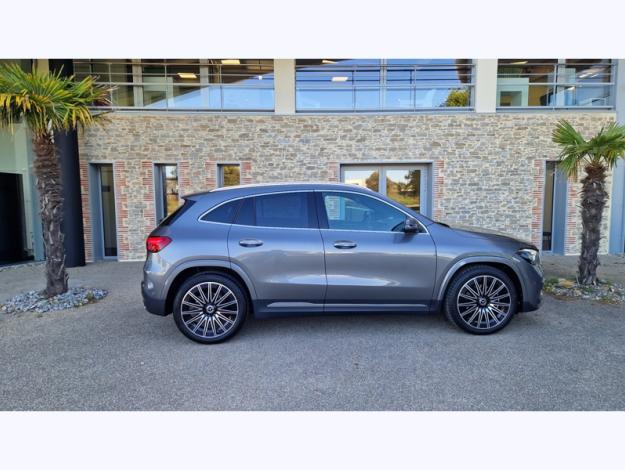 MERCEDES-BENZ GLA 200 d AMG Line  GLA 200 d AMG Line