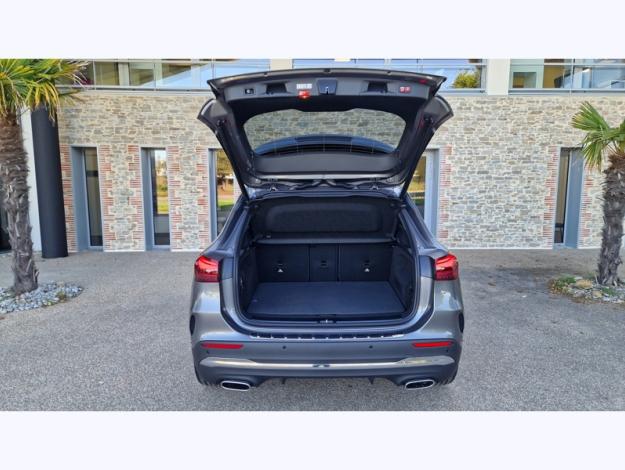 MERCEDES-BENZ GLA 200 d AMG Line  GLA 200 d AMG Line