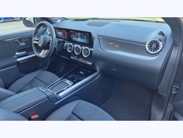 MERCEDES-BENZ GLA 200 d AMG Line  GLA 200 d AMG Line