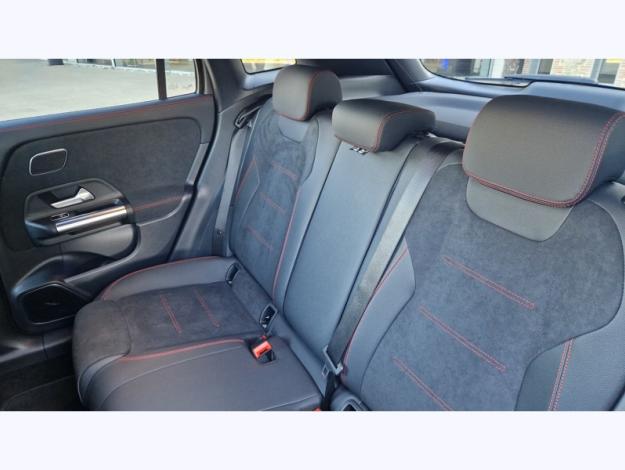 MERCEDES-BENZ GLA 200 d AMG Line  GLA 200 d AMG Line