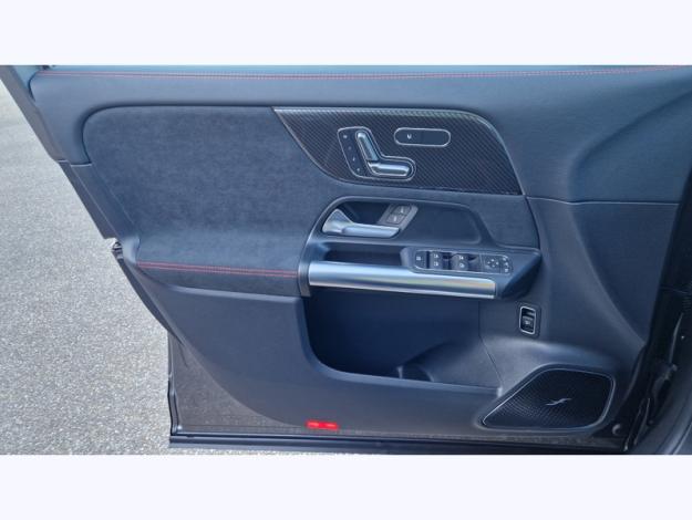 MERCEDES-BENZ GLA 200 d AMG Line  GLA 200 d AMG Line