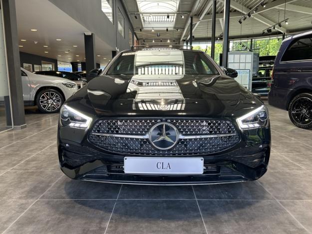 MERCEDES-BENZ CLA 180 Shooting Brake  Star Edition