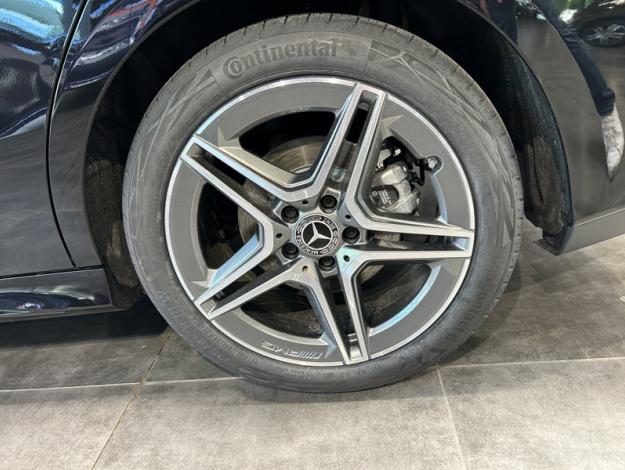 MERCEDES-BENZ CLA 180 Shooting Brake  Star Edition