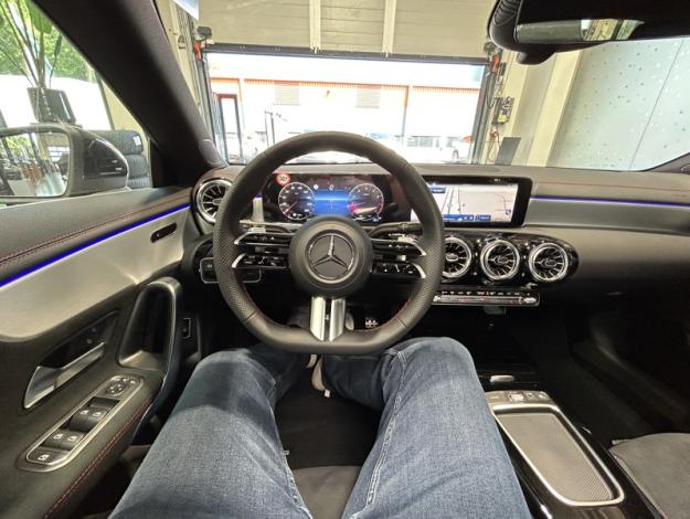 MERCEDES-BENZ CLA 180 Shooting Brake  Star Edition