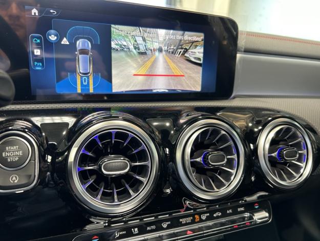 MERCEDES-BENZ CLA 180 Shooting Brake  Star Edition
